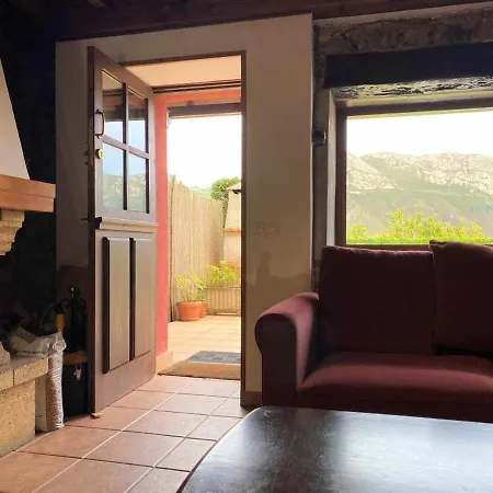 La Casina De Orfeo En Cuenco